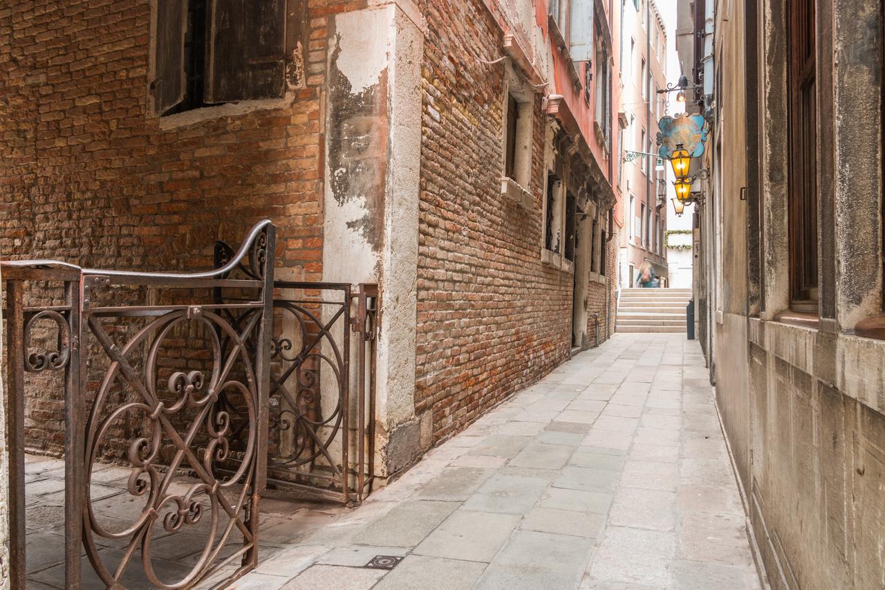 La Fenice Double Canal View Venedig Exterior foto