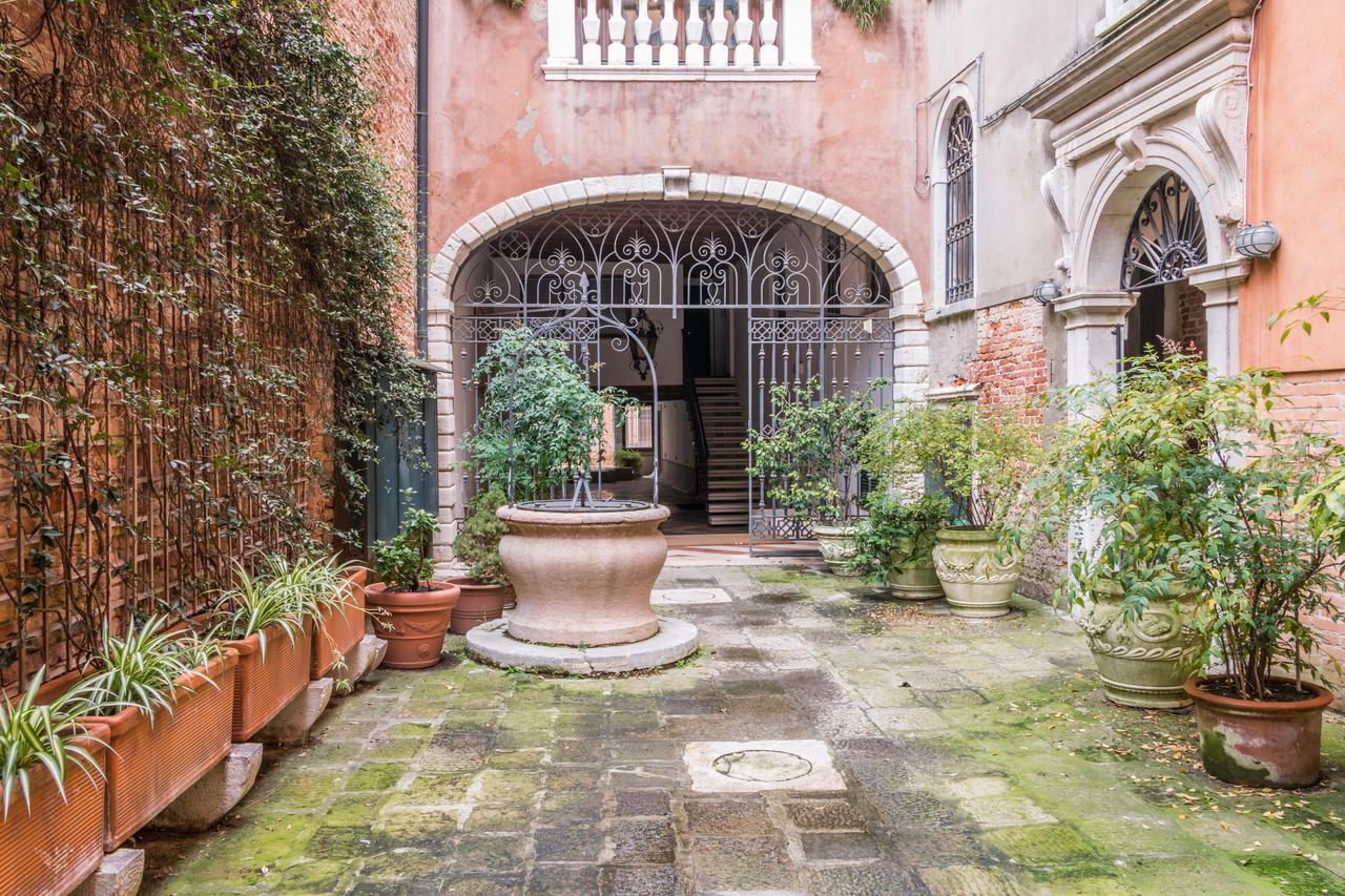 La Fenice Double Canal View Venedig Exterior foto